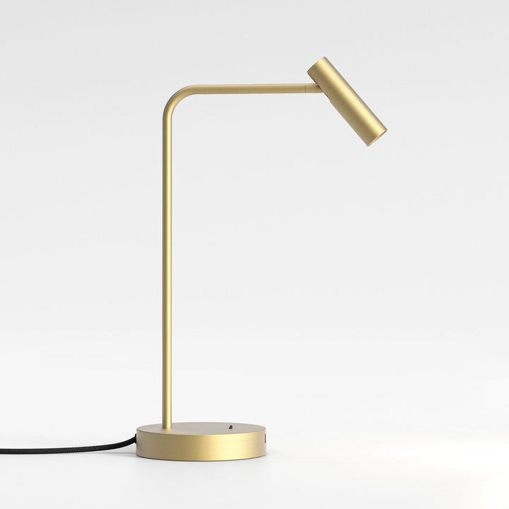 Enna Desk USB C