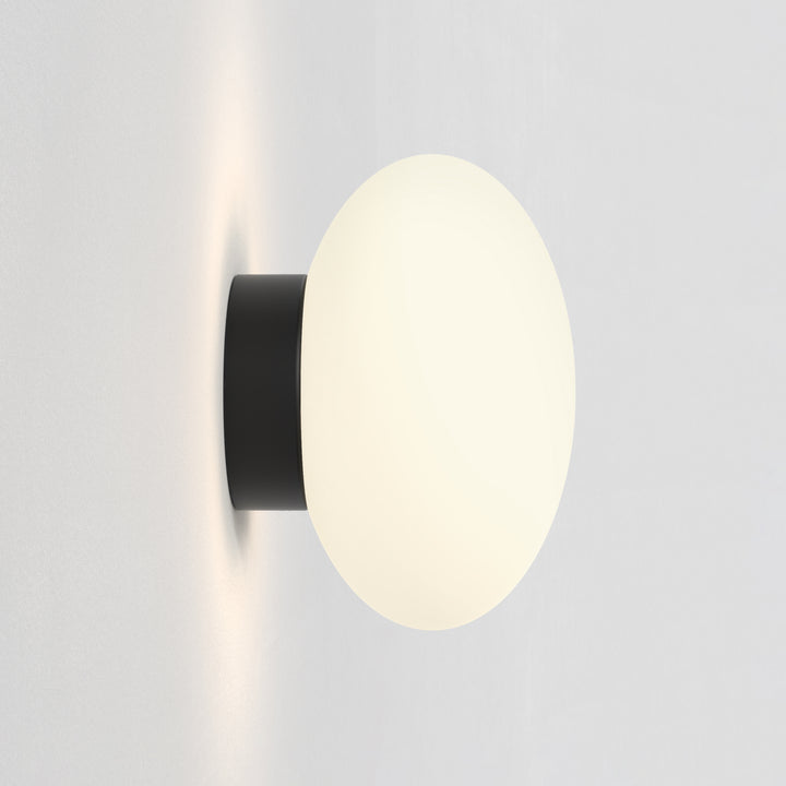 Zeppo Wall Light