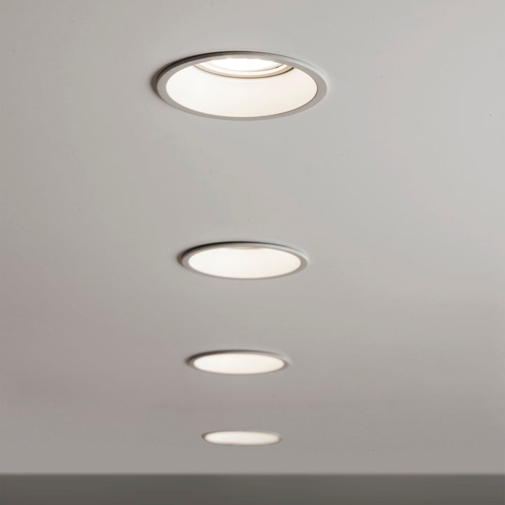 Minima Round Fixed Matt White
