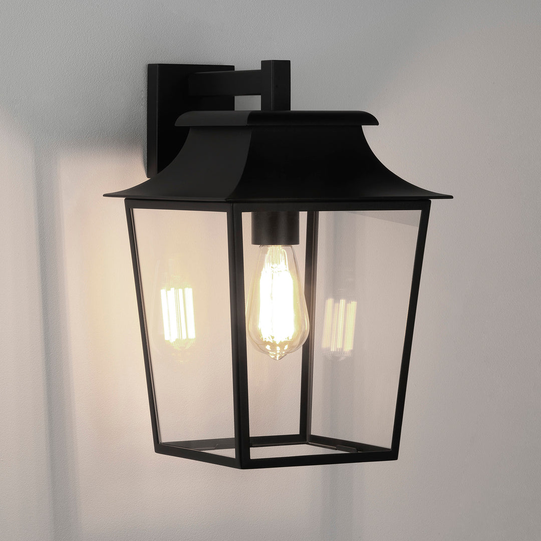 Richmond Wall Lantern 254