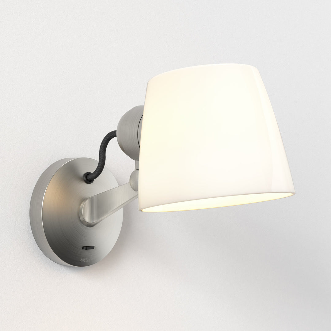 Imari Adjustable Wall
