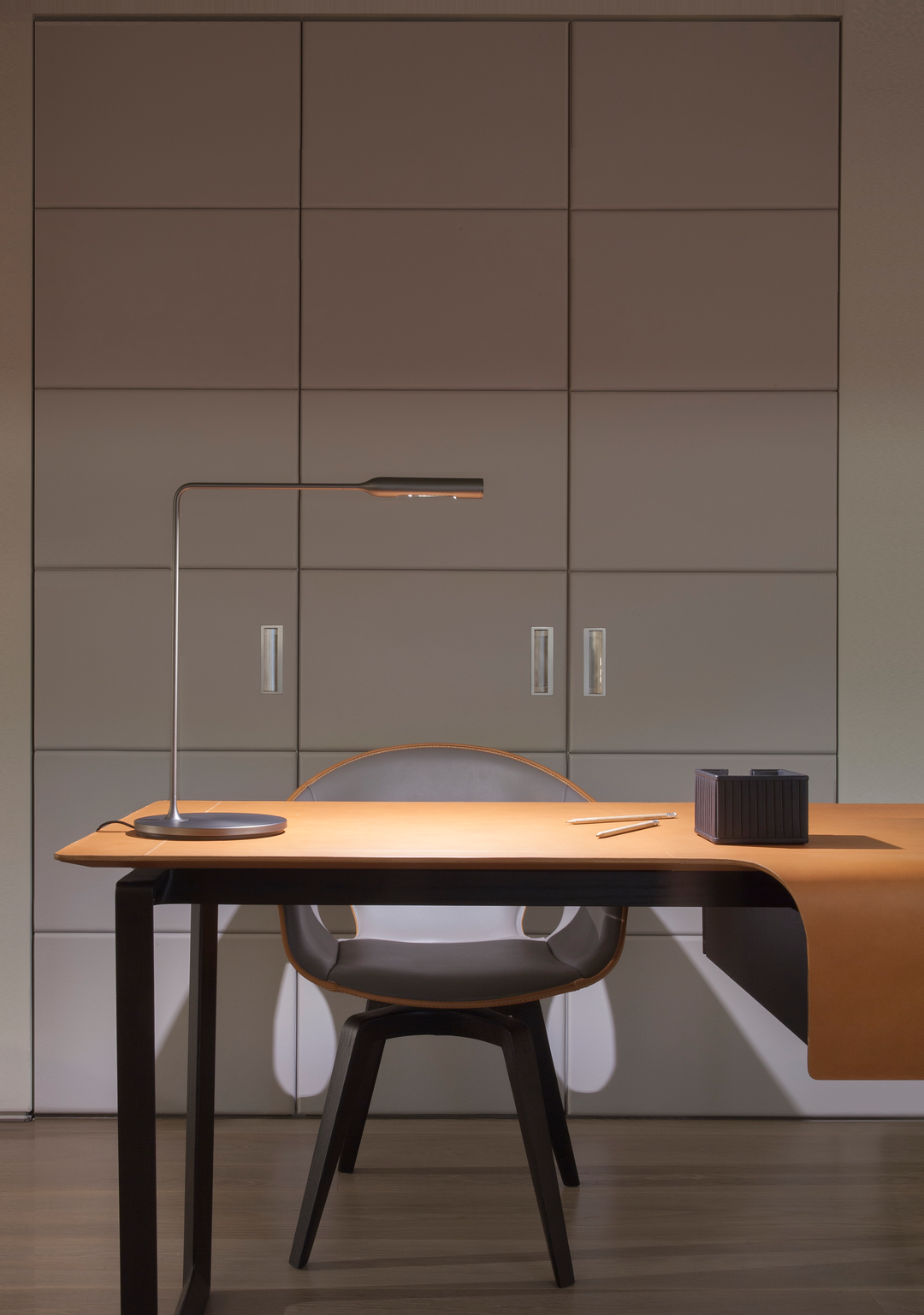 Flo Desk