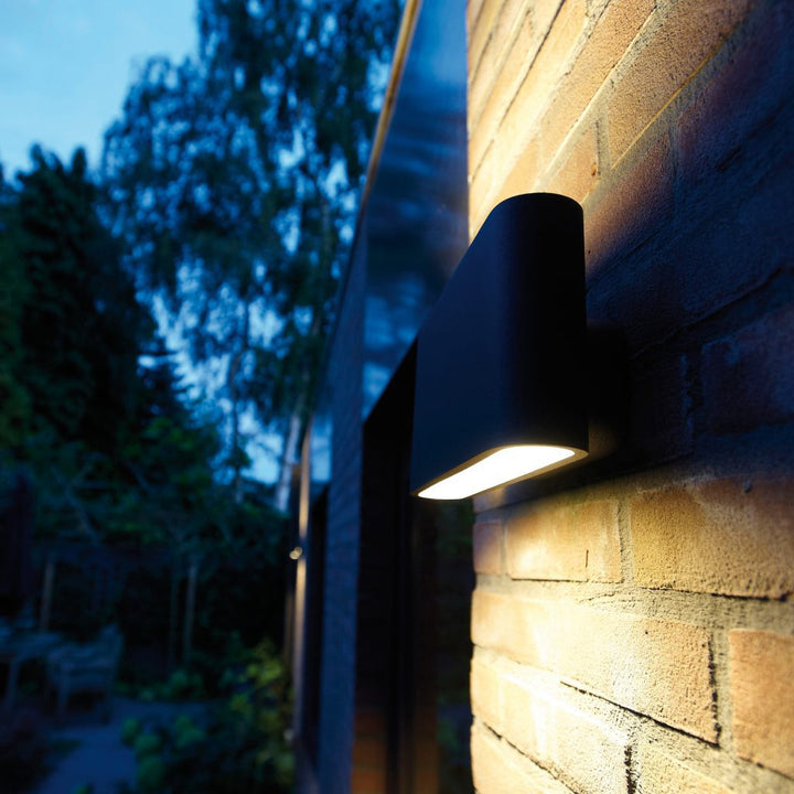 Solo Wall Exterior